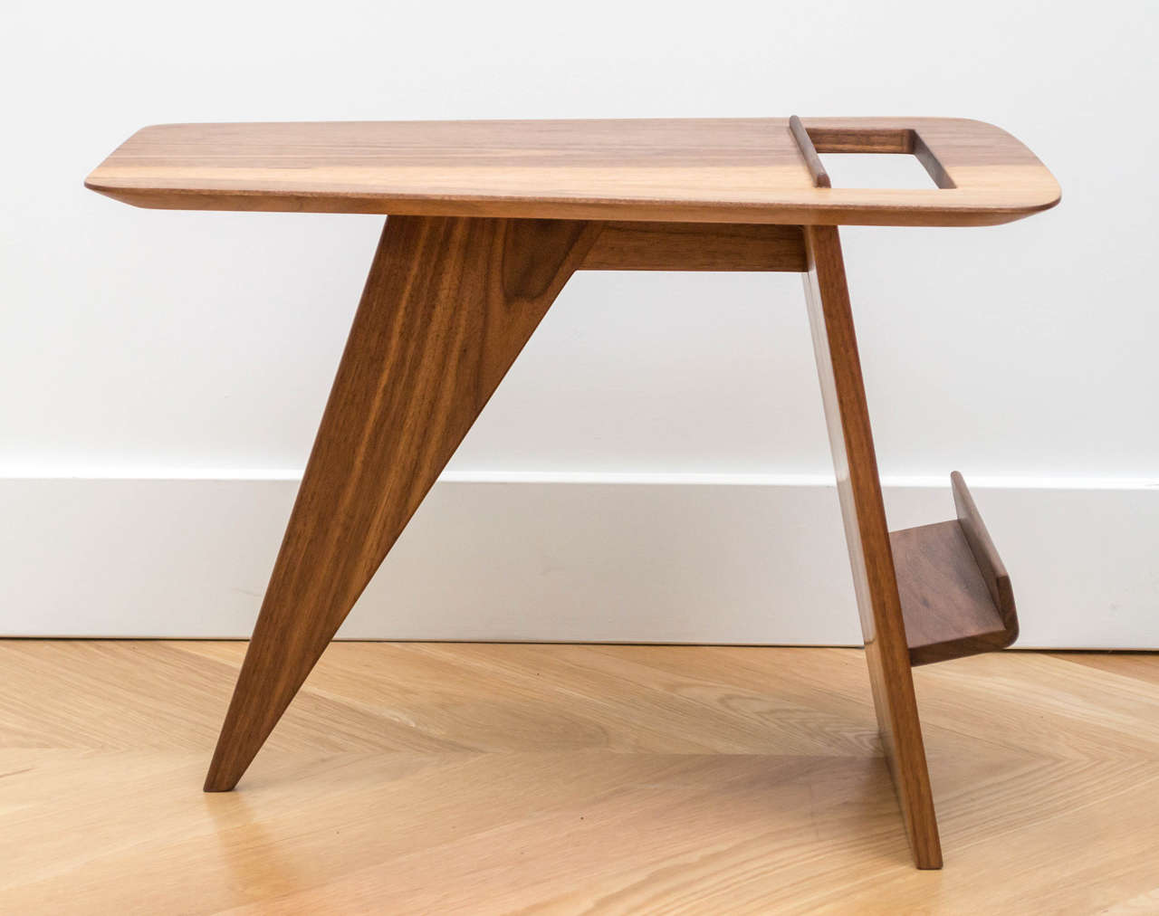 Jens Risom Magazine Table 1